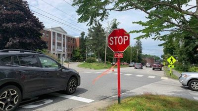 4 way stop sign